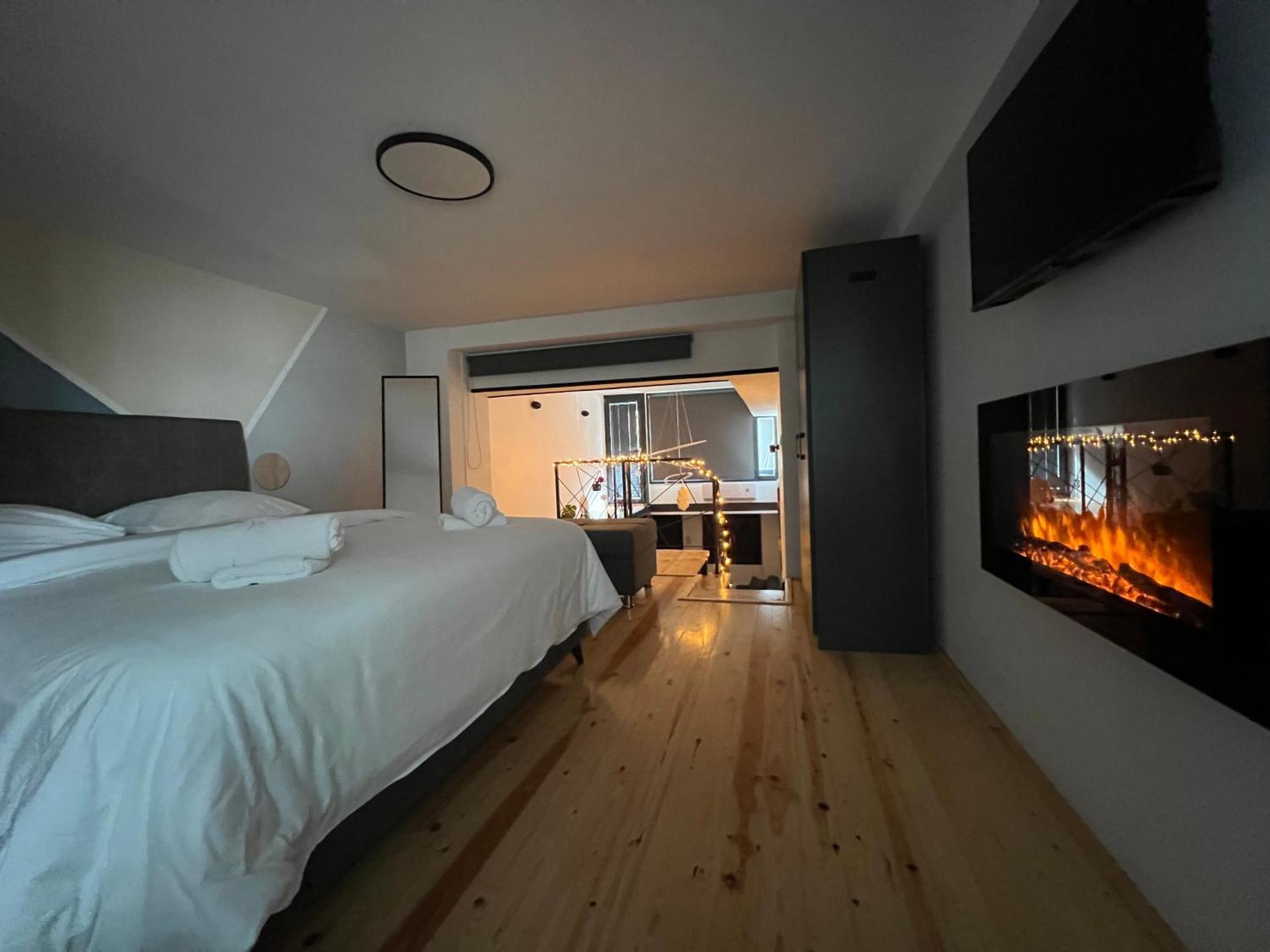 City Center Loft With Private Parking Kavála Luaran gambar